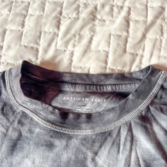 American Eagle Dark Heather Grey Cropped Tie Dye Crew Neck T-Shirt Size XS - Picture 3 of 3
